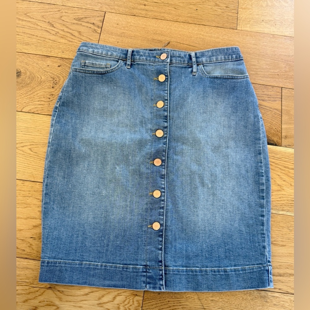 Banana Republic Denim Skirt Size 6 Gold Button Front EUC